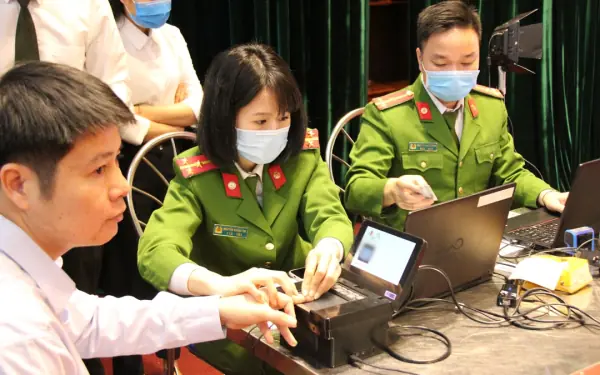 Chỉ hơn 1 tuần nữa, loạt mức phạt mới liên quan đến CCCD chính thức được áp dụng, cao nhất lên đến 10 triệu đồng